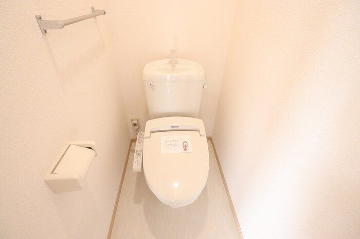 ロイヤルシティのトイレ|ゆったりとした空間のトイレです