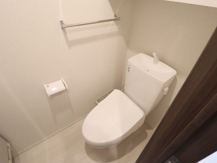 サンプラムのトイレ|落ち着いたトイレです