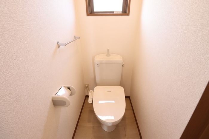 ROYAL GARDEN CASAHARAのトイレ|清潔感のあるトイレです