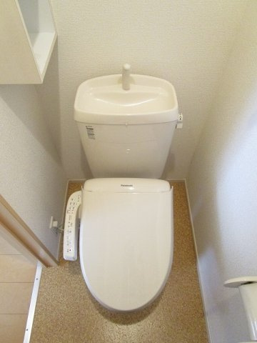 クオーレ　ピアッツァのトイレ|落ち着いたトイレです