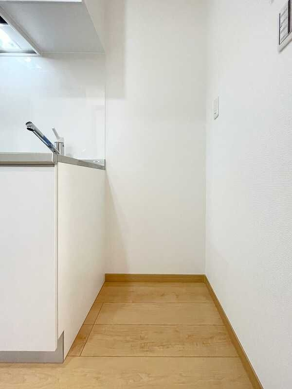 レオ伍拾六番館