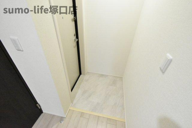 フジパレス尼崎立花Ⅰ番館の玄関
