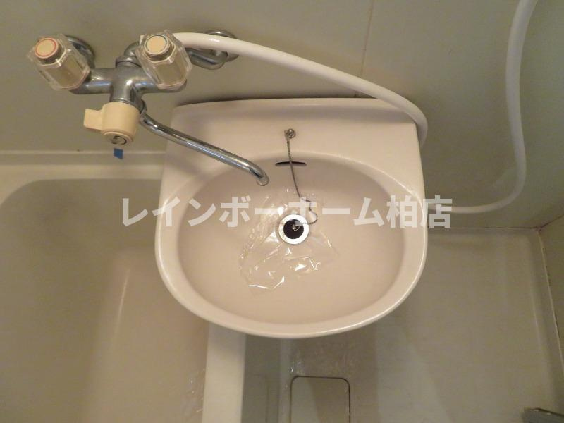 特典：仲介手数料が無料です!!の洗面所|ゆったりとスペースのある洗面所