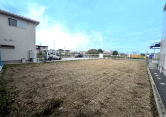 【外観】 | グランファミーロ袖ヶ浦駅前　土地　袖ヶ浦駅 | 建物の配置を考えやすい整形地です。
上下水道、都市ガス。駅まで徒歩約5分です！！