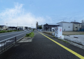 【前面道路含む現地写真】 | グランファミーロ袖ヶ浦駅前　土地　袖ヶ浦駅 | 歩道も整備されています。