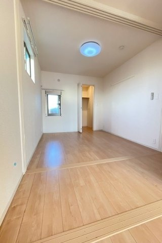クリスタルメゾン　しらかばの内装