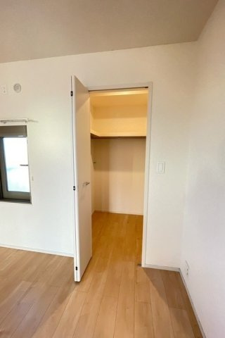 クリスタルメゾン　しらかばの収納