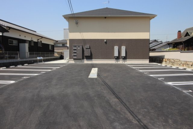 カリーノひなの駐車場