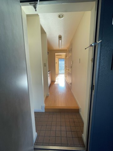 コスモリード羽田の玄関|同建物内、別のお部屋の参考写真になります。