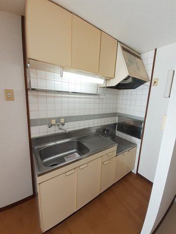 深堀ハイツのキッチン|お料理しやすいキッチンです