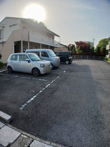 テルサ中居Ｂの駐車場|駐車場完備です