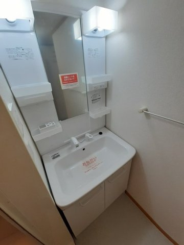 フェリーチェ　Ａの洗面所|忙しい朝には欠かせない洗面所です