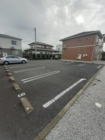 フェリーチェ　Ａの駐車場|駐車場に車を止められます