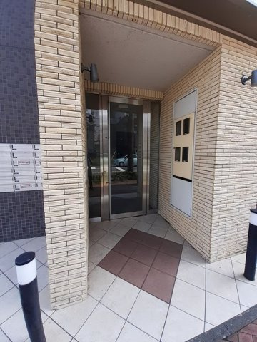 グランコーナ高崎のエントランス|建物の内部です