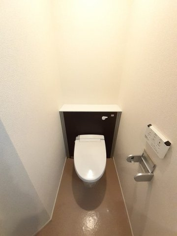 ガーデン双葉　Ａのトイレ|落ち着いた色調のトイレです