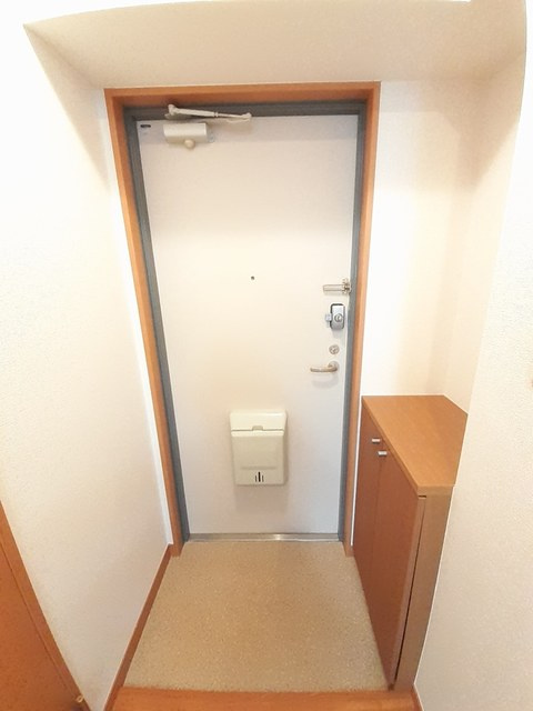 エーデルワイス本所の玄関