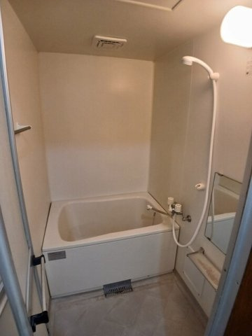 サニーホームズ　Ｂの浴室|コンパクトで使いやすいお風呂です