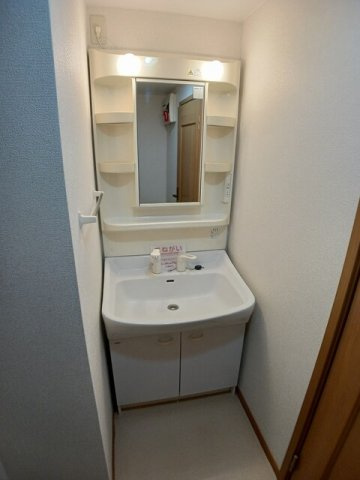 メゾンアンソレイエの洗面所|コンパクトで使いやすい洗面所