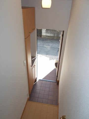 グローリーアネックスの玄関|落ち着いた玄関です