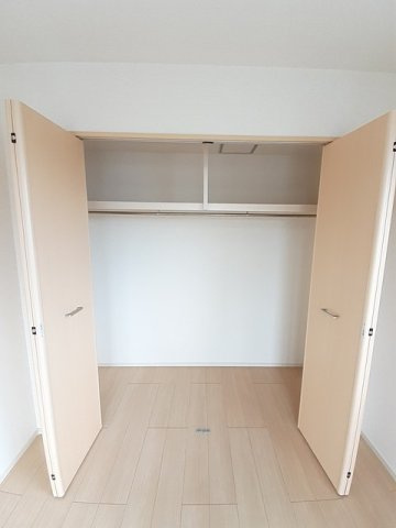 Ｙ’ｓアビタシオンⅡの収納|こまごまとしたものを収納できそうですね