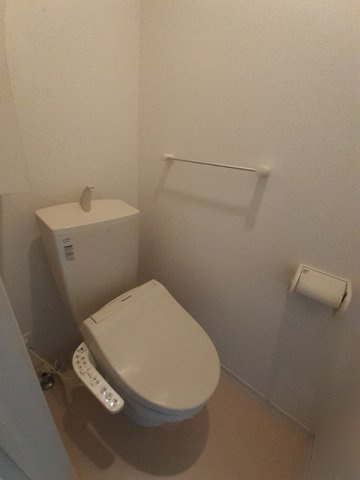 エーデルのトイレ|ゆったりとした空間のトイレです
