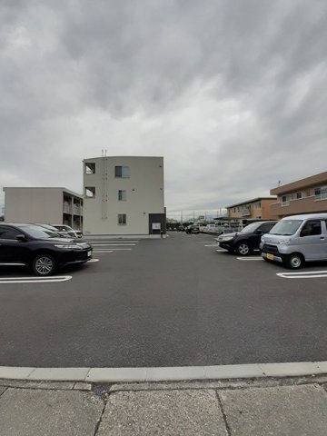 Ｋ－ＰＬＡＺＡの駐車場|カースペースがあります