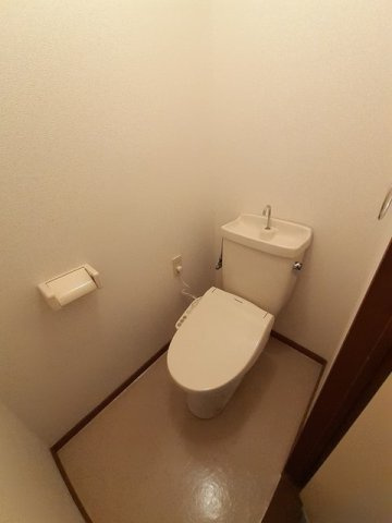 ＭＴ２１　Ｂのトイレ|落ち着いた色調のトイレです