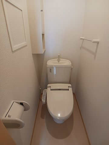 グランデヒルⅥのトイレ|清潔感のあるトイレです