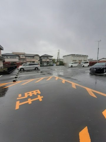ピュアー双葉の駐車場|駐車場があるので、車を買う予定の方も安心です