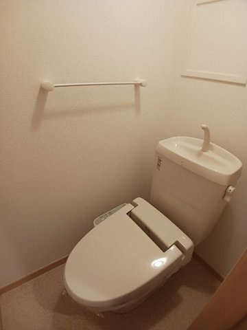 カーサ・セレーノのトイレ|落ち着いたトイレです