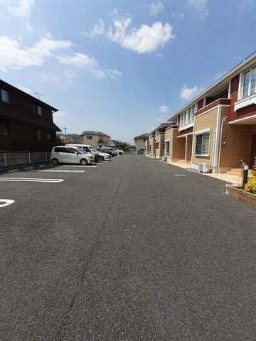 とまとＢの駐車場|カースペースがあります