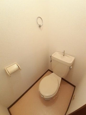 フラワーハイツのトイレ|コンパクトで使いやすいトイレです