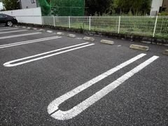 ラビスⅠの駐車場|駐車場があるので、車を買う予定の方も安心です