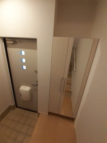 ドエル観音寺　Ｃの玄関|きれいな玄関です
