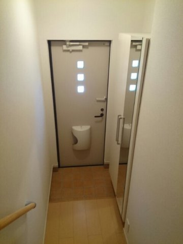 アルドール　Ⅲの玄関|落ち着いた玄関です