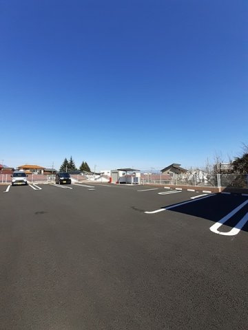 メゾンド　ソレイユ　Ⅲの駐車場|カースペースがあります