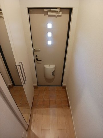 アルドールの玄関|収納もある玄関です