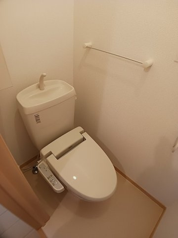 リヴィエールⅤＢのトイレ|シンプルで使いやすいトイレです