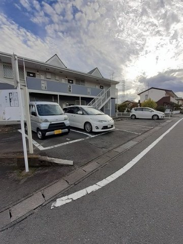 ＣＡＳＡカナイⅢの駐車場|カースペースがあります
