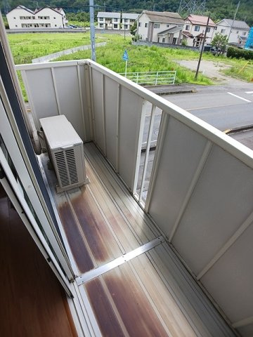 コンフォールＫのバルコニー|お洗濯にも便利なバルコニー付き