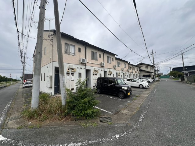 Y'sメゾネットBの外観|きれいな外観です