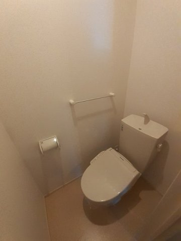 グレイスヒルズＢのトイレ|ゆったりとした空間のトイレです