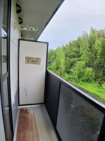 ポワールメゾンのバルコニー|落ち着いた時間を過ごせるバルコニーです
