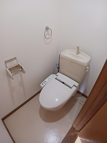 メープルアベニュー　Ｃのトイレ|落ち着いた色調のトイレです