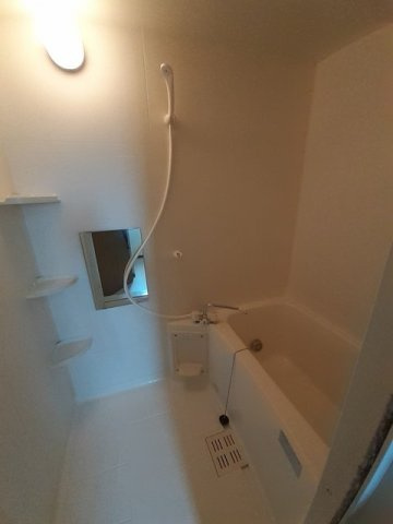 プロスベールＢの浴室|ゆったり過ごせるお風呂です