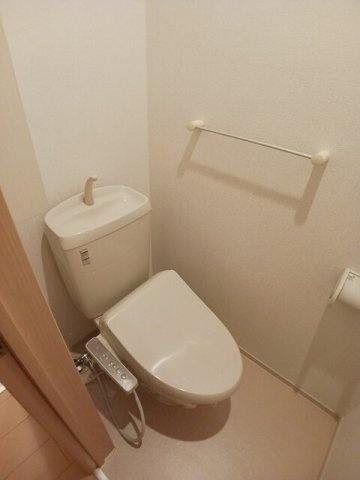 カーサ　モレラのトイレ|落ち着いたトイレです