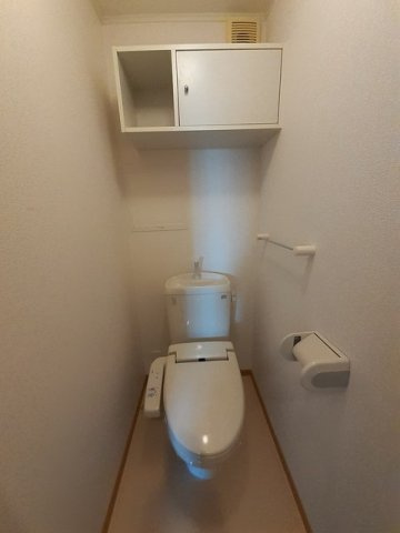 ロイヤルグレイスのトイレ|ゆったりとした空間のトイレです