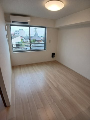 クラール　島野　Ｂの居間・リビング|おしゃれな居間です