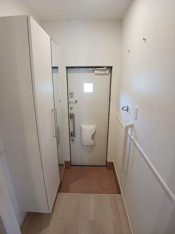 クレイドル下斎田Ｂの玄関|毎日通る玄関はこちらです