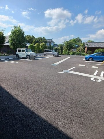 クレイドル下斎田Ｂの駐車場|カースペースがあります
